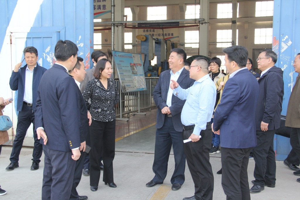 2019年3月26日，，，，河北省市场监视治理局党组书记丁锦霞莅临尊龙凯时线缆集团考察调研，，，，指导事情