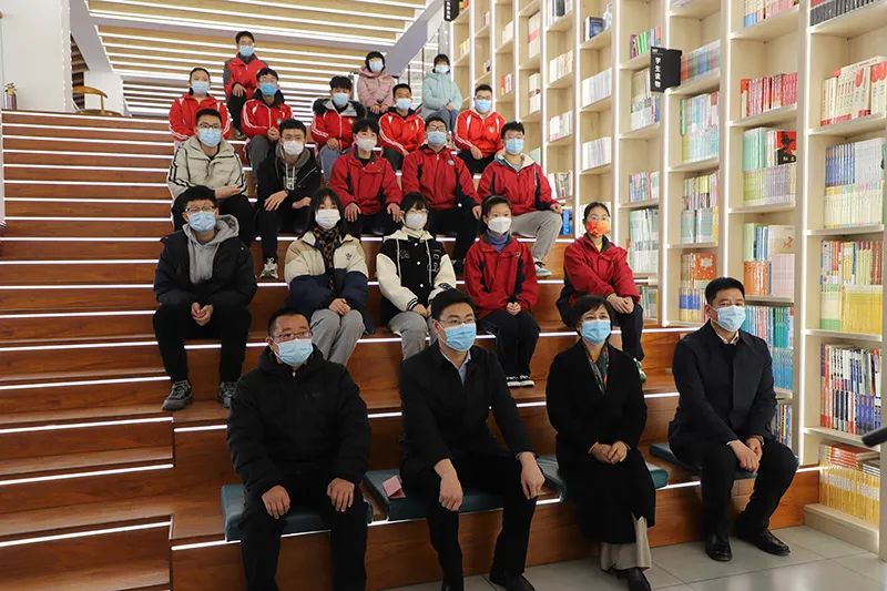 爱心助学，，，情系教育